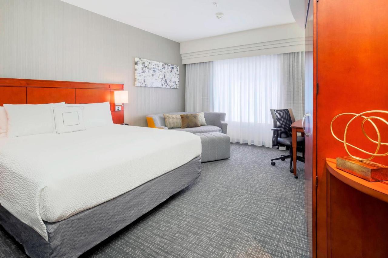 Courtyard By Marriott Dallas Arlington South Екстер'єр фото