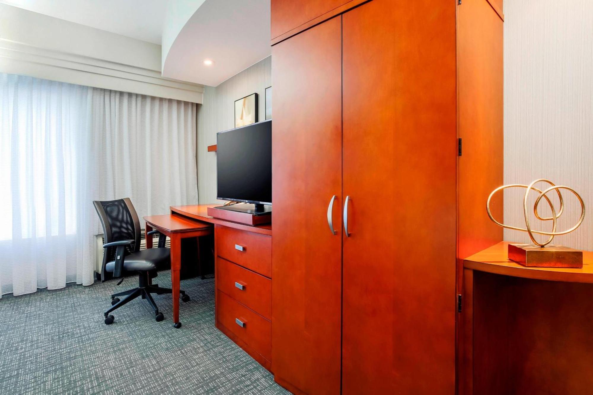 Courtyard By Marriott Dallas Arlington South Екстер'єр фото