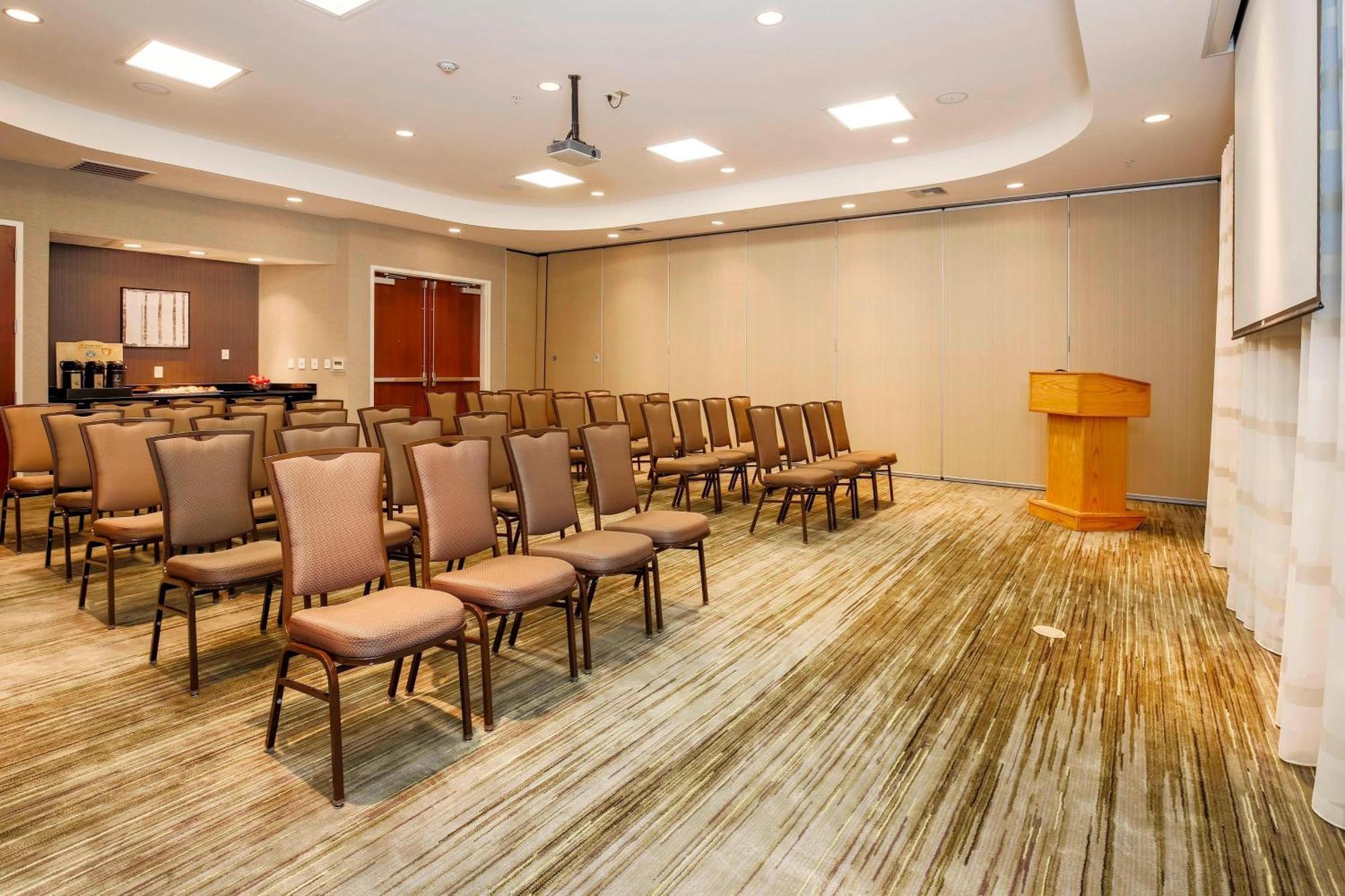 Courtyard By Marriott Dallas Arlington South Екстер'єр фото