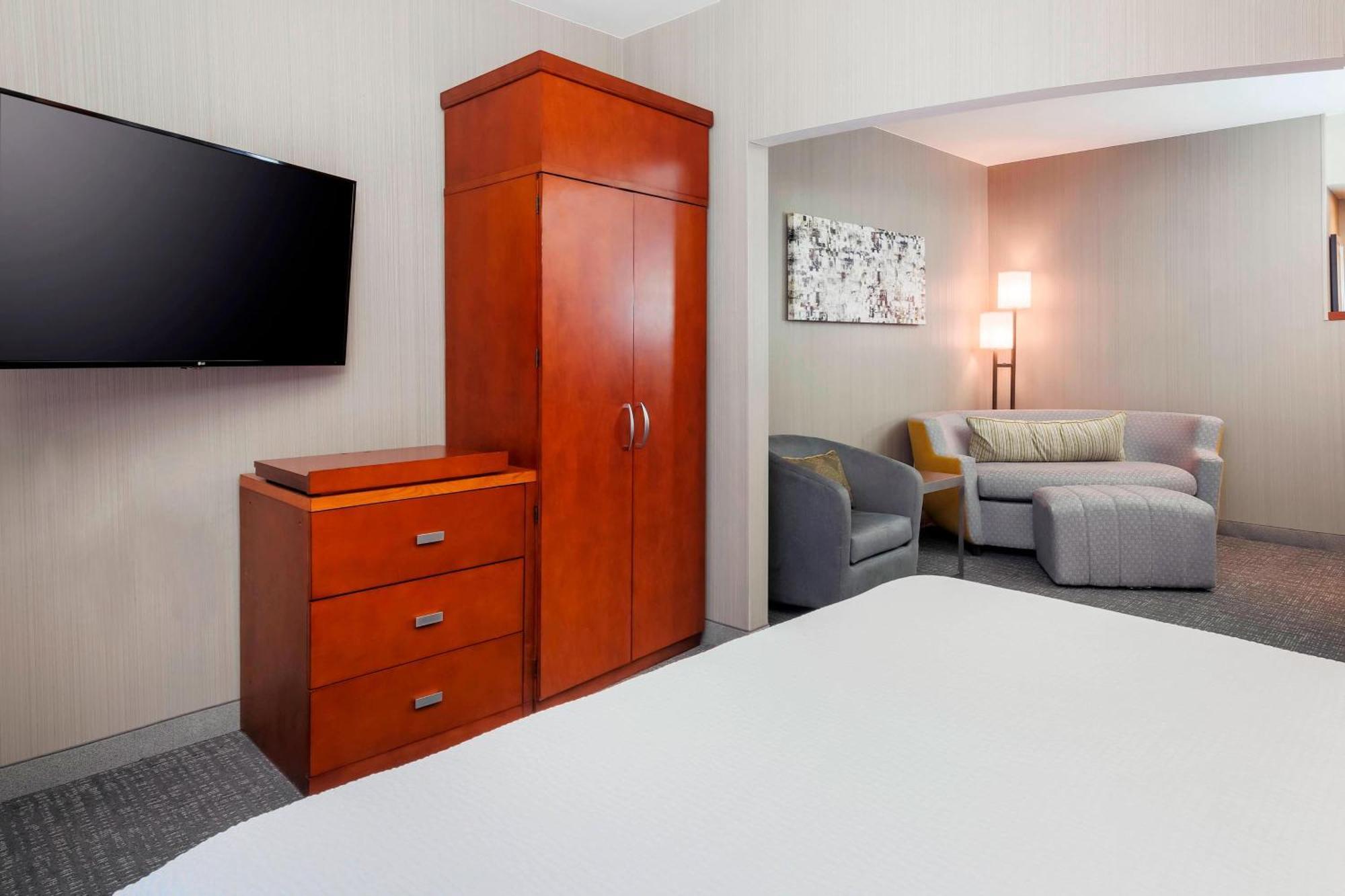 Courtyard By Marriott Dallas Arlington South Екстер'єр фото