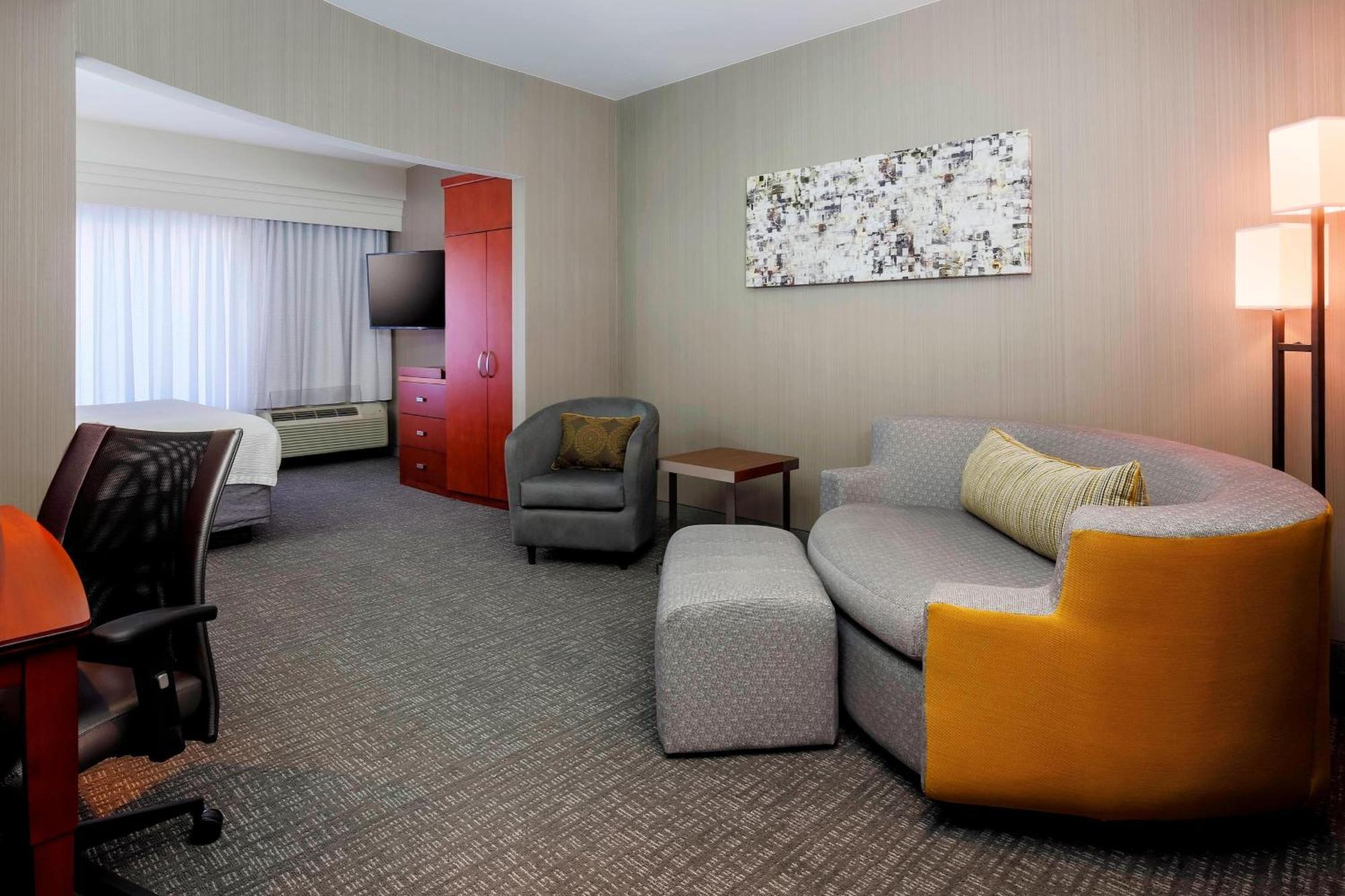 Courtyard By Marriott Dallas Arlington South Екстер'єр фото