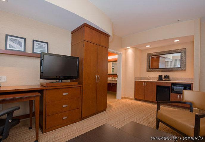 Courtyard By Marriott Dallas Arlington South Екстер'єр фото